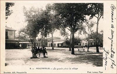 Mouzaiaville-GrandePlace