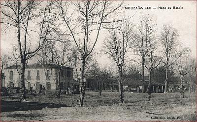Mozaiaville-Place-Bassin