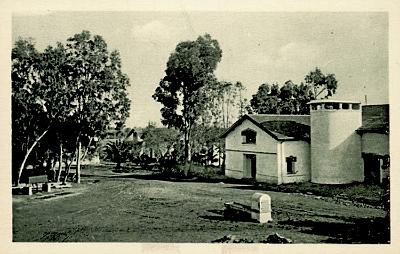 Maison-Carree-InstitutAgricole-CourFerme